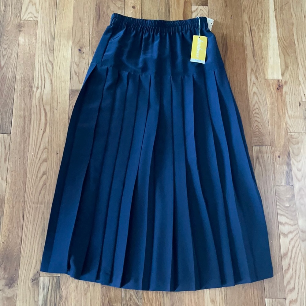 NWT Vintage Jamboree New York Pleated Maxi Skirt